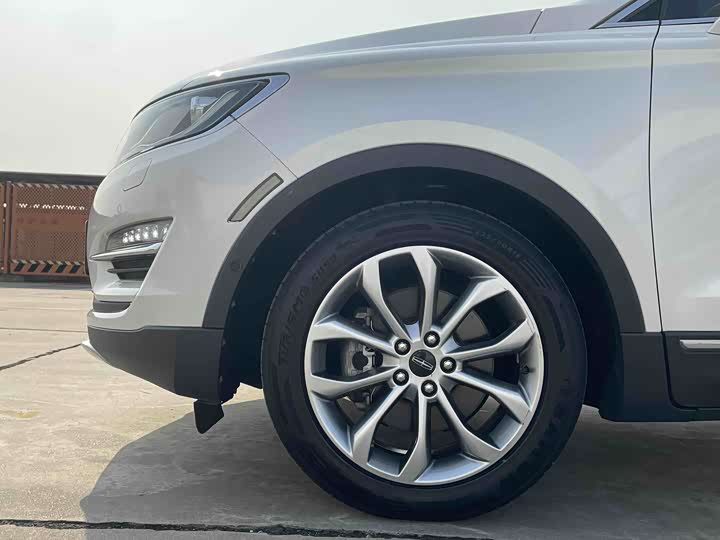 Lincoln MKC 2017 2.0 T 2 WD — фото 12