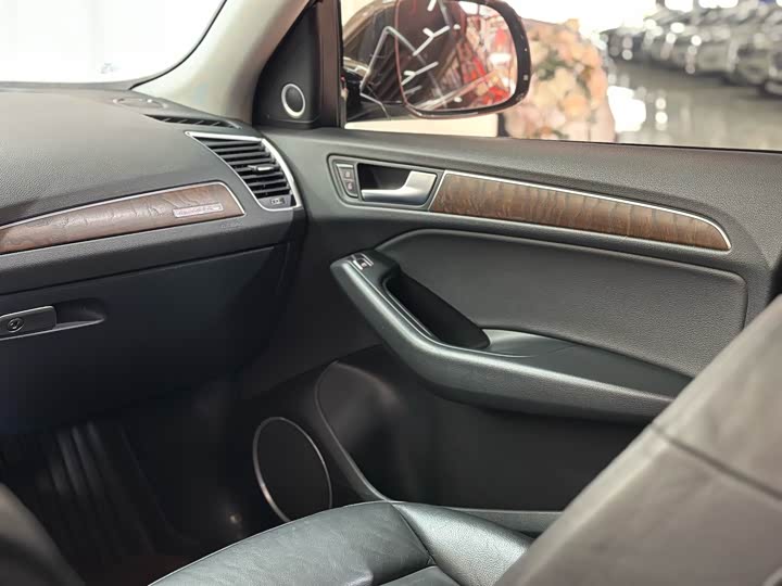 Audi Q5 2017 40 TFSI Comfort — фото 13