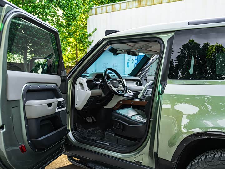 Land Rover Defender — фото 9