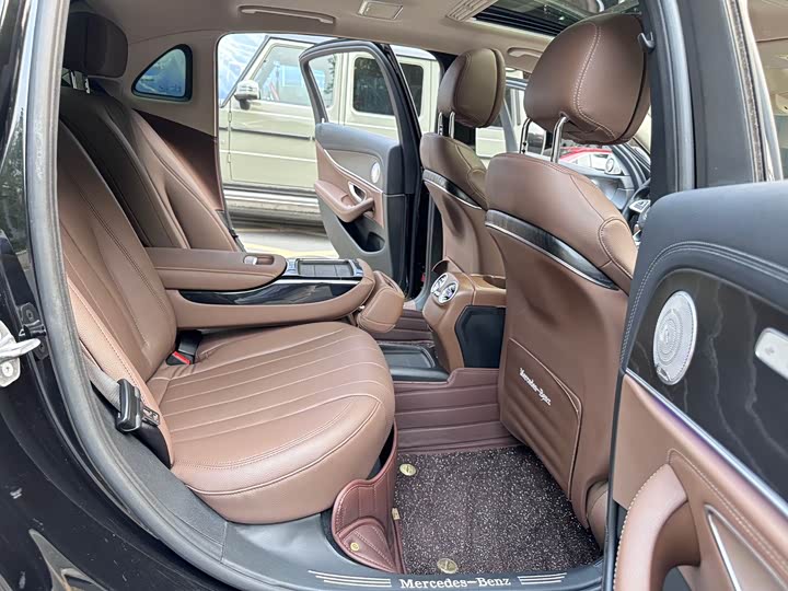 Mercedes-Benz E-Class 2017 E 300 L Luxury — фото 12