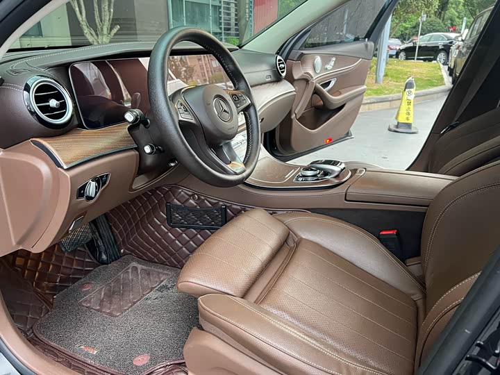 Mercedes-Benz E-Class рестайлинг E 200 L — фото 4