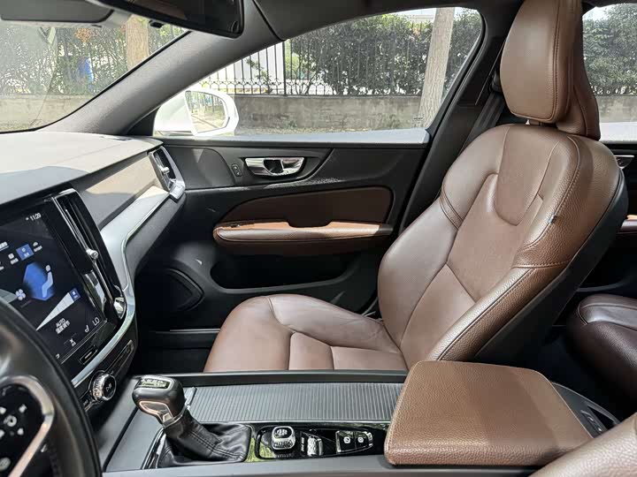 Volvo S60 2020 T 4 — фото 21