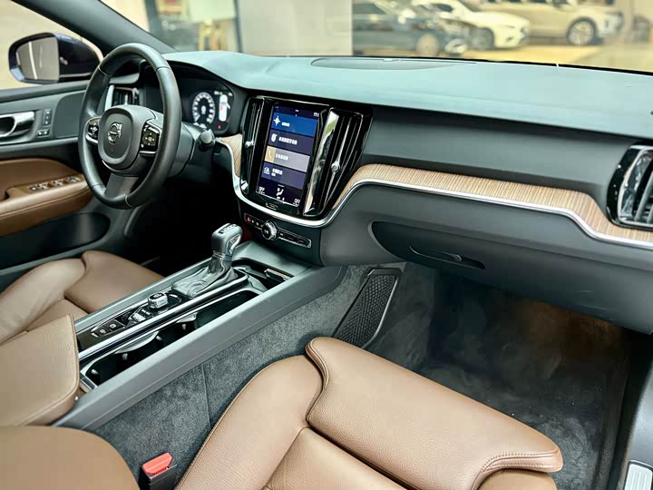 Volvo S60 2021 T 4 — фото 4