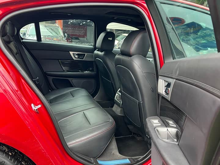 Jaguar XF 2015 XF 3.0 SC R-Sport — фото 10