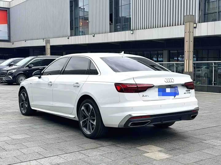 Audi A4L 40 TFSI стиль-динамик — фото 6
