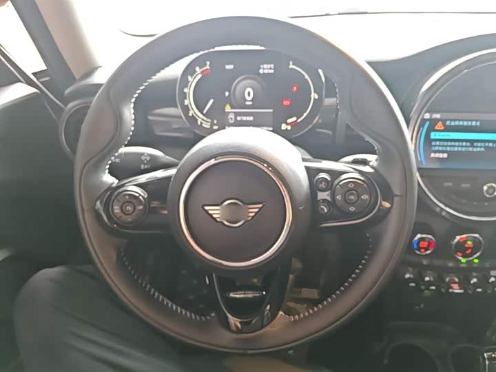 MINI Hatch — фото 11