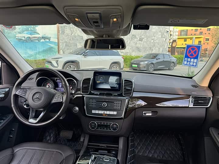 Mercedes-Benz GLS 2018 GLS 400 4 MATIC — фото 5