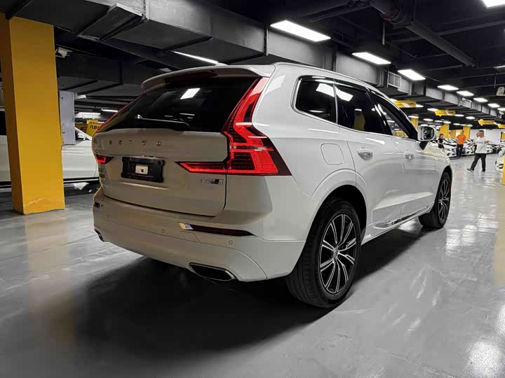 Volvo XC60 T5 полный привод люкс — фото 7