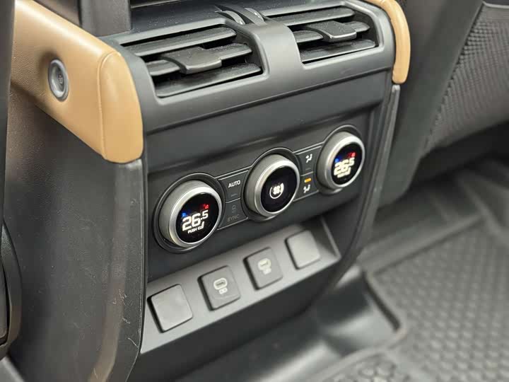 Land Rover Defender — фото 14
