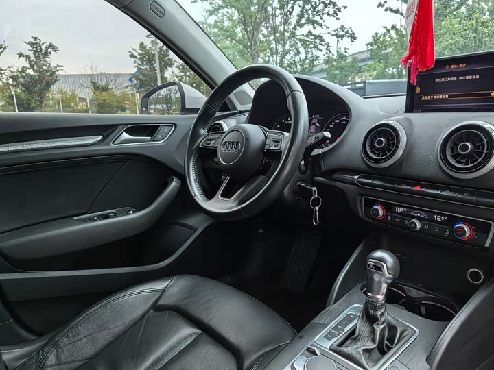Audi A3 2019 Limousine 35 TFSI VI — фото 12