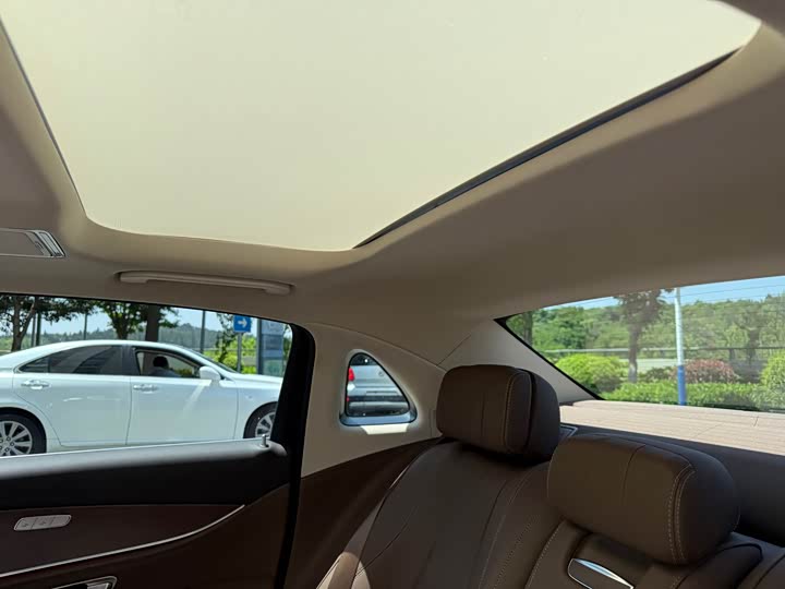 Mercedes-Benz E-Class 2020 E 300 L — фото 35