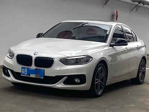 BMW 1-Series 2018 118i Sport — фото 13