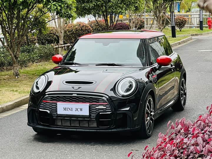 MINI Hatch — фото 1