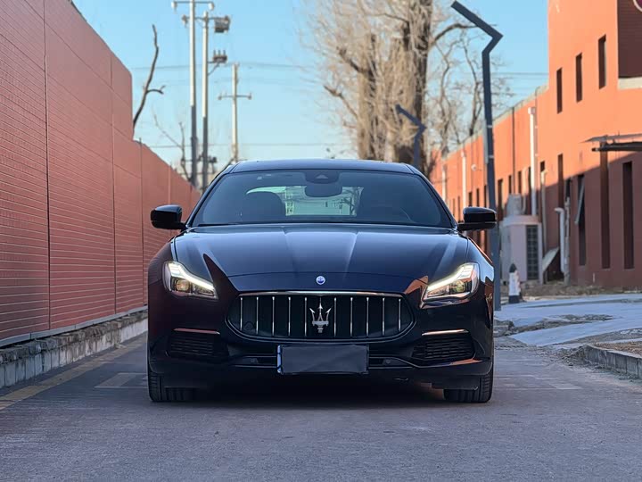 Maserati Quattroporte — фото 2