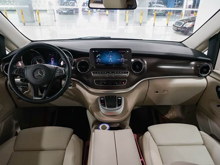 Mercedes-Benz V-Class 2022 V 260 — фото 13