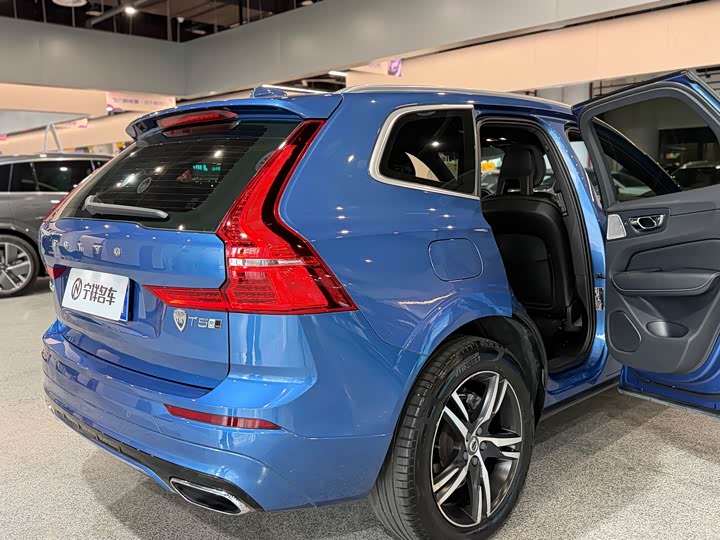 Volvo XC60 2018 T 5 4 WD — фото 21