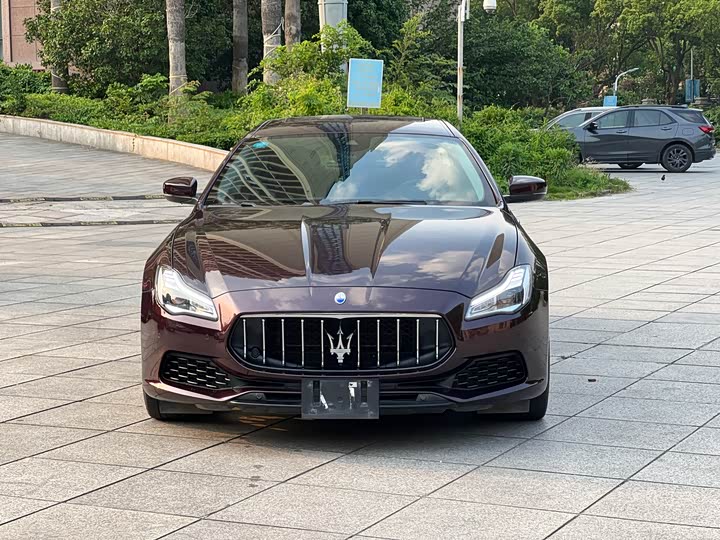 Maserati Quattroporte — фото 2