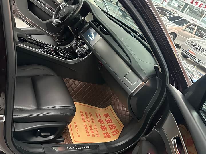 Jaguar XFL 2020 XFL 2.0 T P 200 2 WD — фото 11