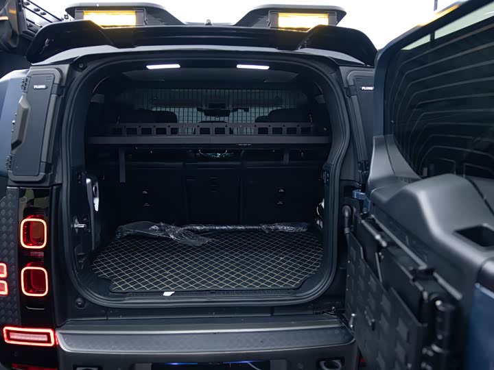 Land Rover Defender — фото 33