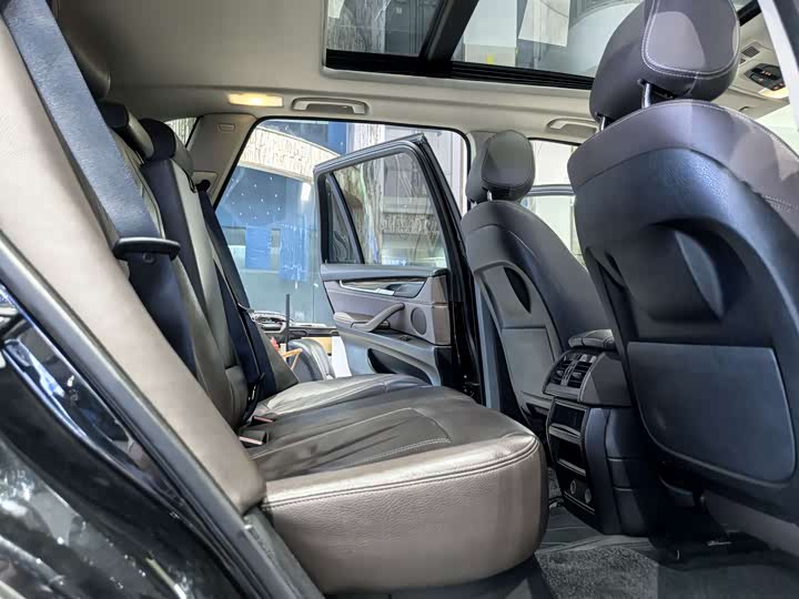 BMW X5 2015 x Drive 35i — фото 16