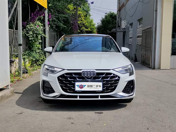 Audi A3 2025 Sportback 35 TFSI — фото 2