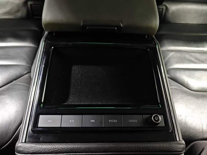 Volkswagen Phideon — фото 12