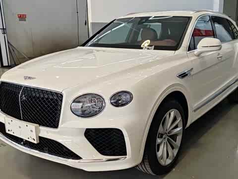 Bentley Bentayga — фото 13