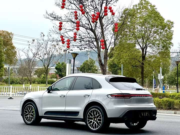 Porsche Macan 2018 Macan 2.0 T — фото 10