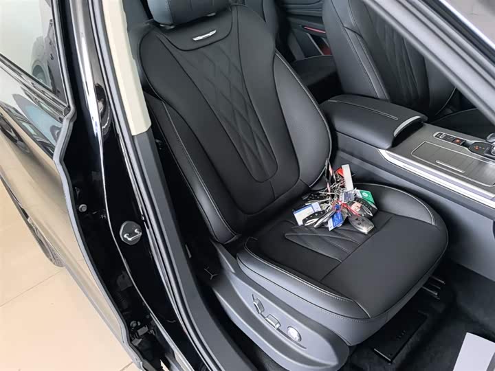 Hongqi HS7 PHEV 2024 2.0 T PHEV 4 WD 6 — фото 25