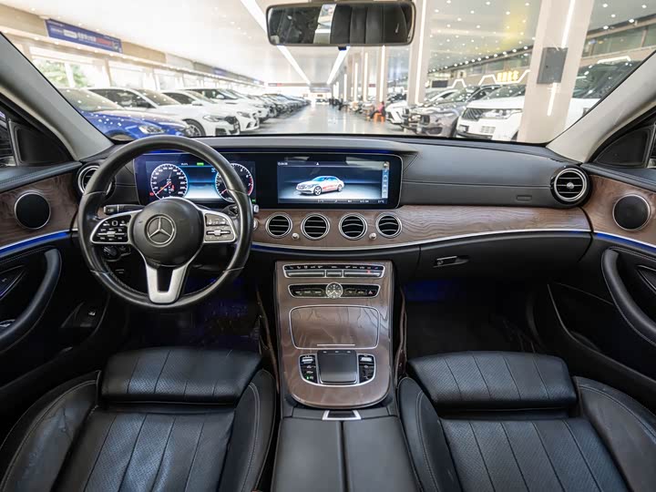 Mercedes-Benz E-Class 2019 E 260 L — фото 9