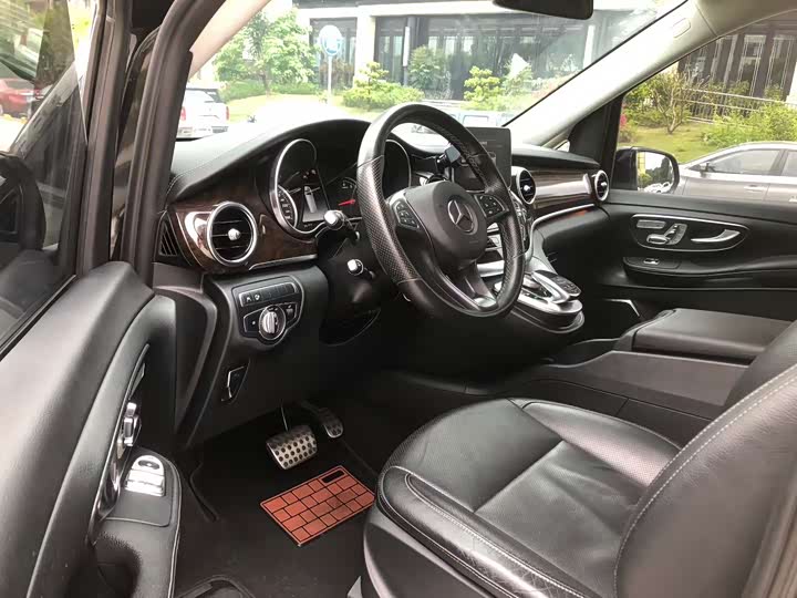 Mercedes-Benz V-Class 2018 V 260 L V — фото 3