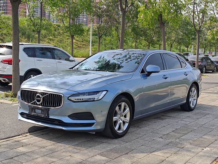 Volvo S90 2018 T 4