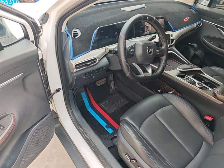 Changan UNI-T 2020 1.5 T Flagship — фото 16