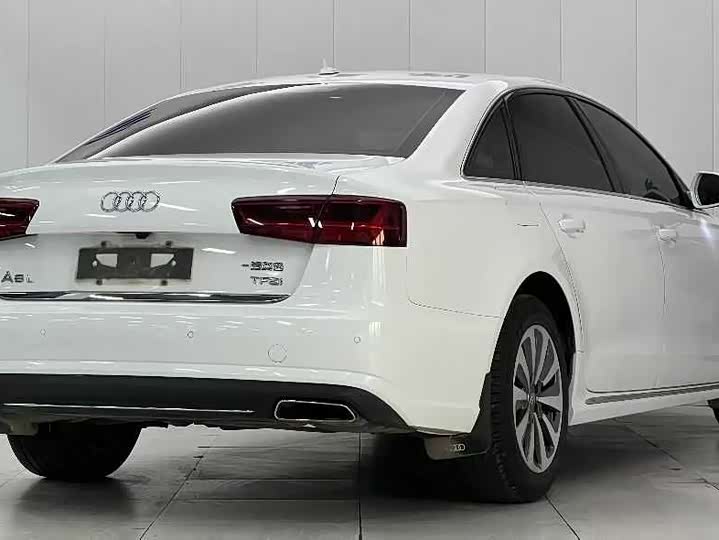 Audi A6L TFSI комфорт — фото 3