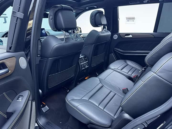 Mercedes-Benz GLS 2017 AMG GLS 63 4 MATIC — фото 23