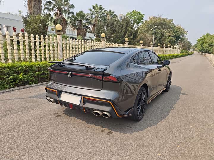 Changan UNI-V 2022 1.5 T — фото 17