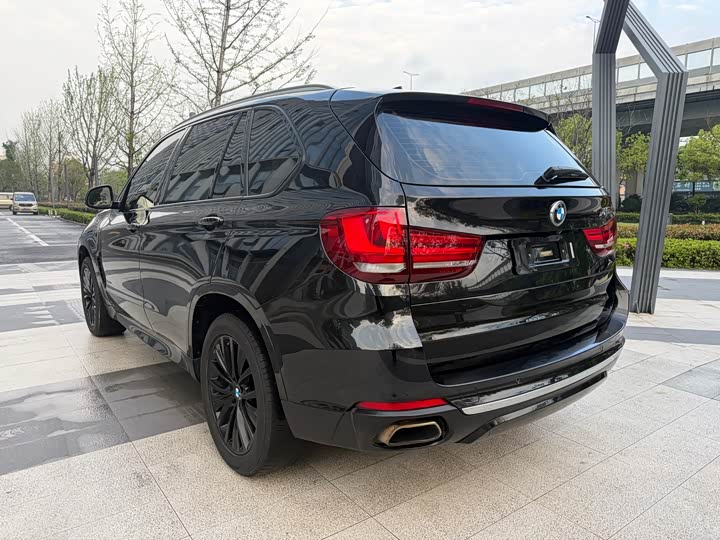 BMW X5 2017 x Drive 28i — фото 4