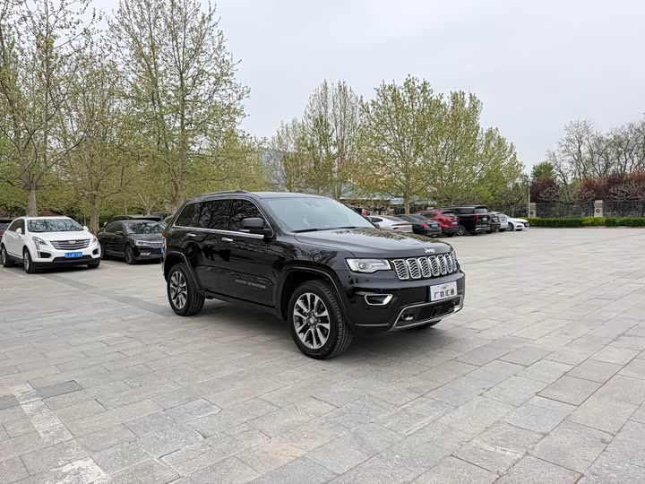 Jeep Grand Cherokee — фото 3