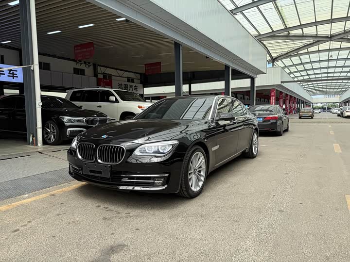 BMW 7-Series 2013 740 Li Leading
