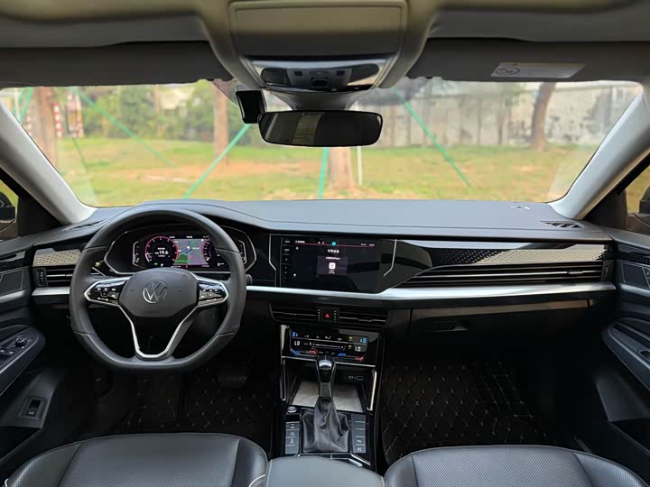 Volkswagen Passat — фото 17