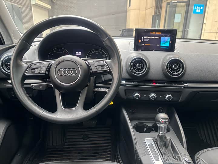 Audi A3 2020 Limousine 35 TFSI VI — фото 14