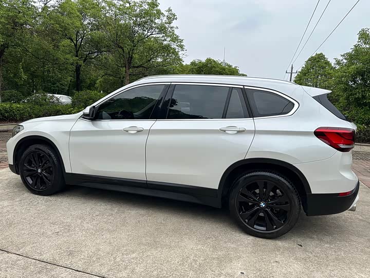 BMW X1 2021 s Drive 20 Li — фото 21