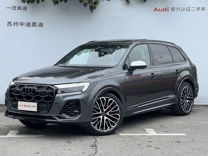 Audi SQ7 2024 4.0 TFSI — фото 1