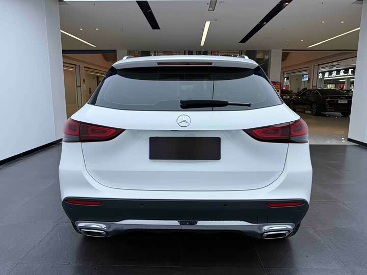 Mercedes-Benz GLA 2023 GLA 220 — фото 4