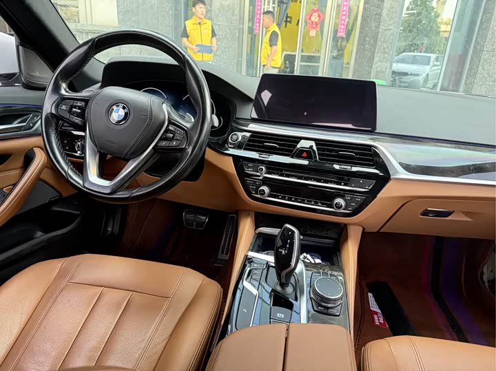 BMW 5-Series 2018 530 Li Leading M — фото 4
