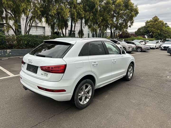 Audi Q3 2018 30 TFSI — фото 9