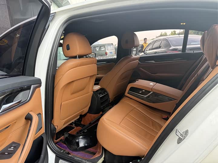 BMW 5-Series 2018 530 Li Leading M — фото 6