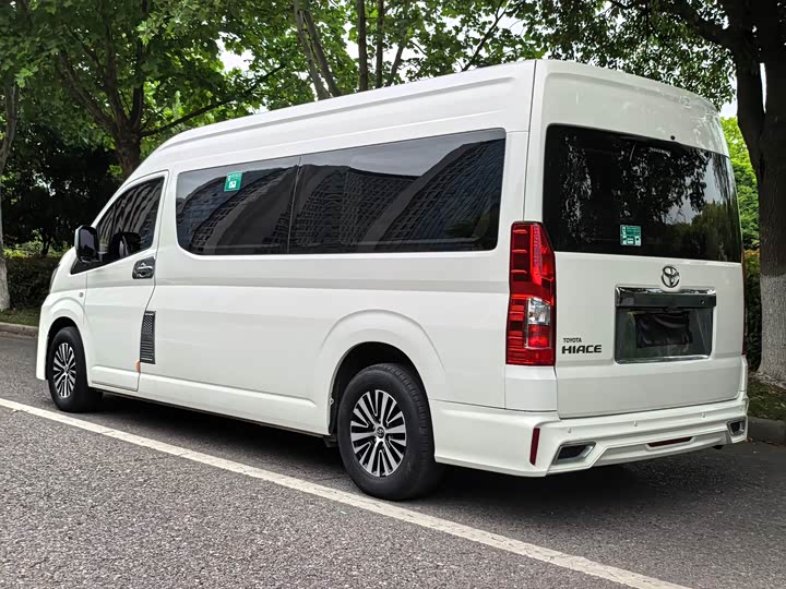 Toyota HIACE 2021 3.5 L — фото 5