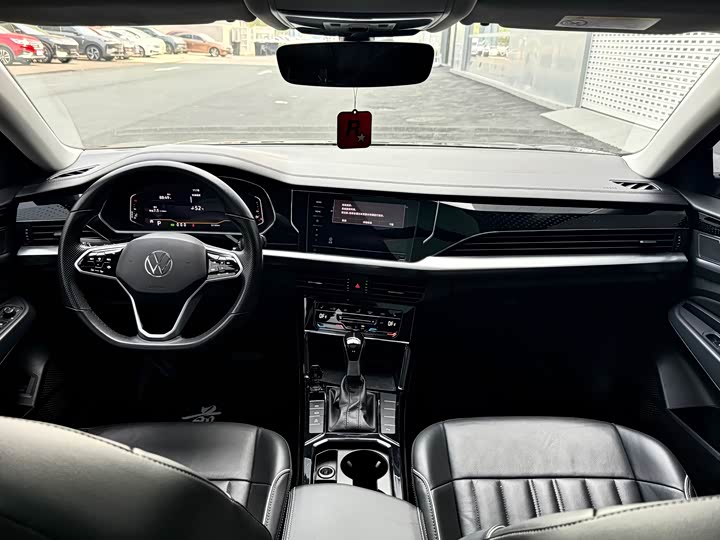 Volkswagen Passat — фото 7