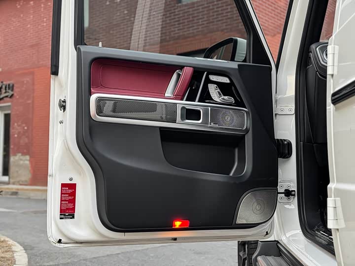 Mercedes-Benz G-Class 2022 AMG G 63 — фото 9